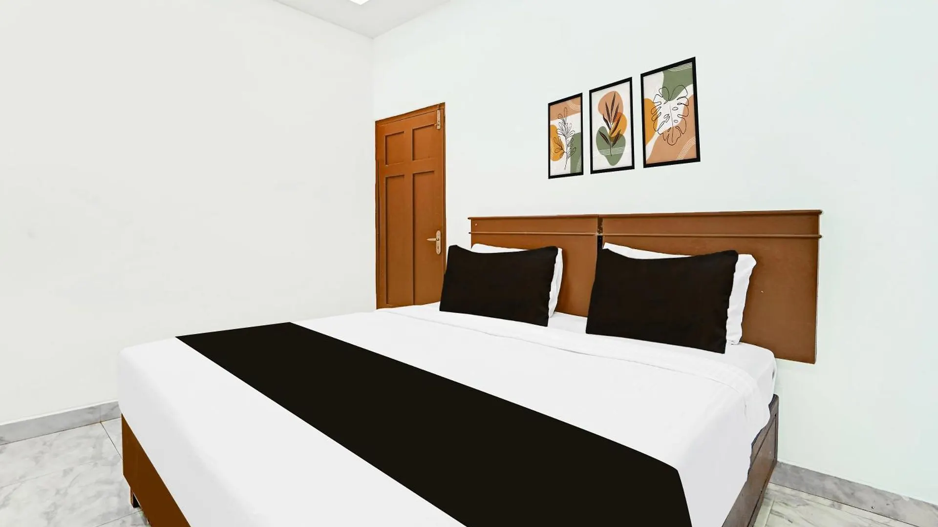 Hotel O Srm Road Kochi India